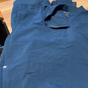 🩺 Figs Rafaela top in Deep Reef XXL